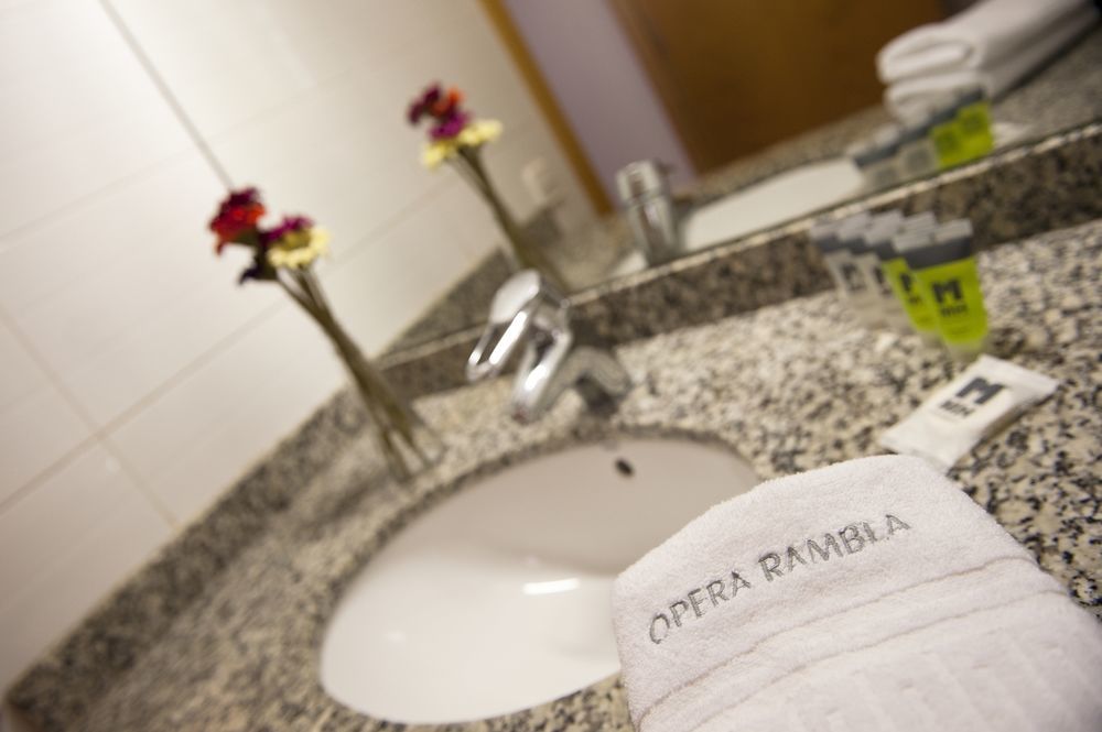 Aspasios Plaza Real Apartments Барселона Екстериор снимка
